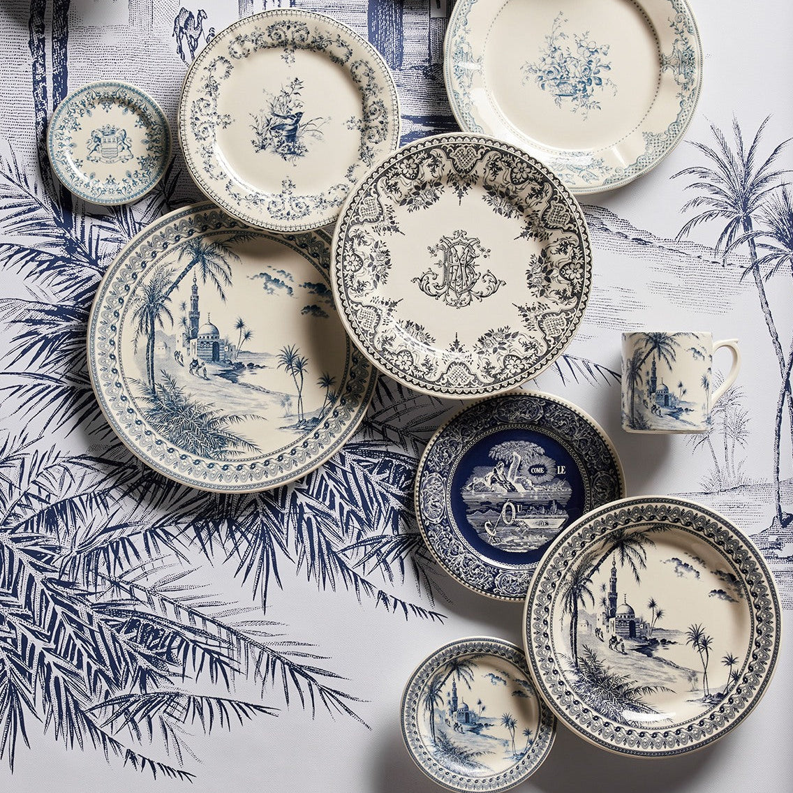 Blue Mismatched  Cake Plate (Ø 30cm)