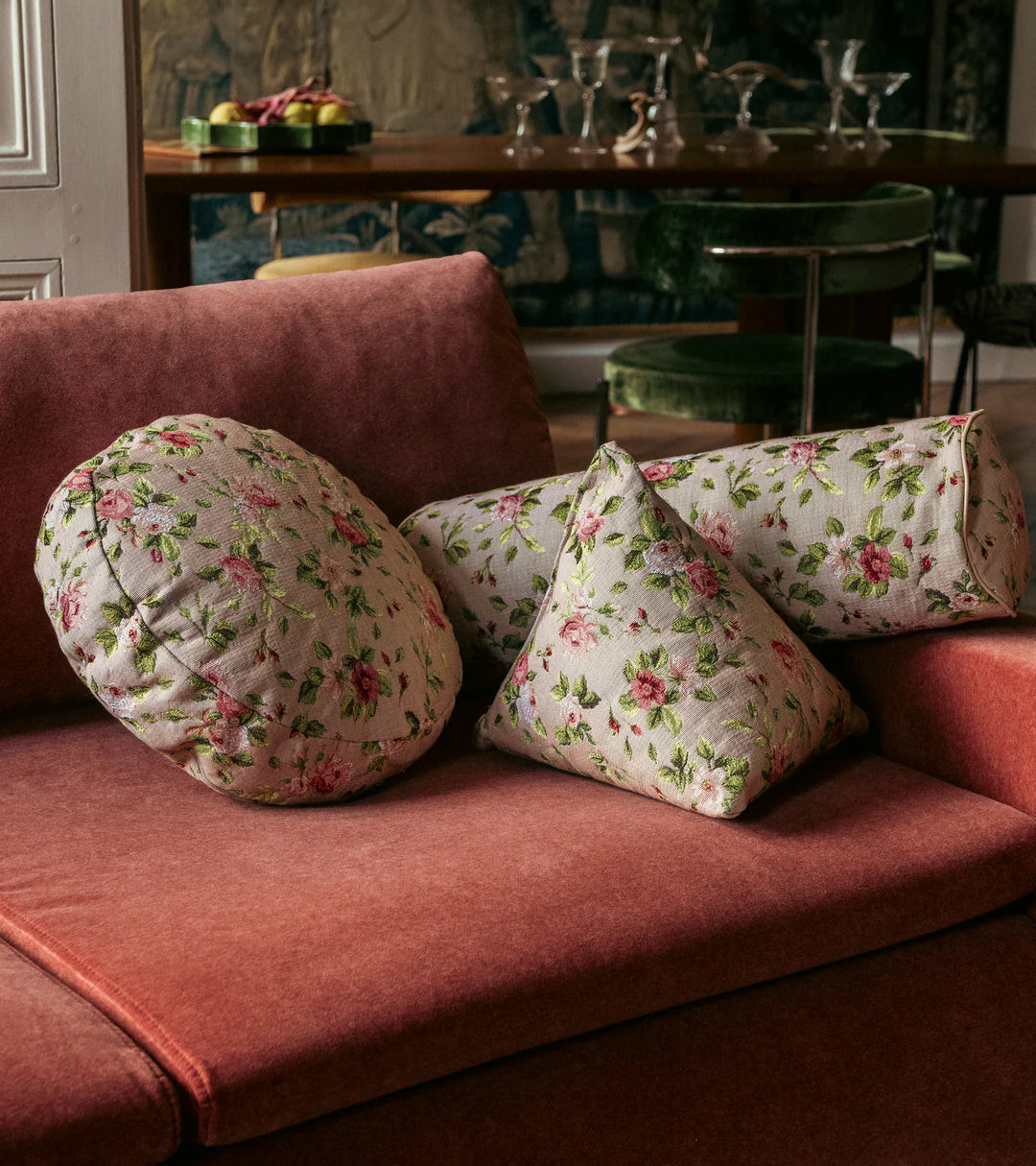 Divino Marie-Antoinette Flower Pattern Pyramid Cushion