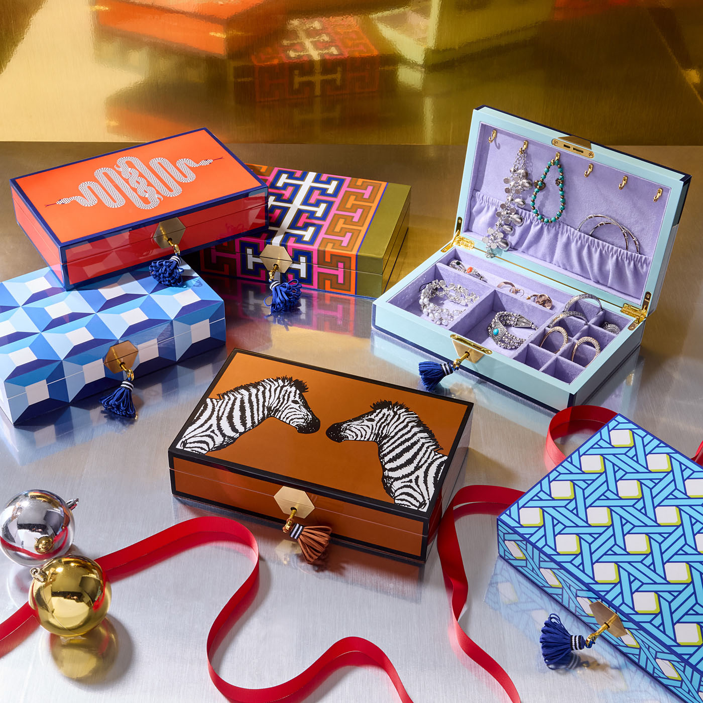 صندوق مجوهرات من ورنيش الزيبرا - مخمل بلون الكونياك والجمل
