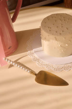 Pearl Cake Server
