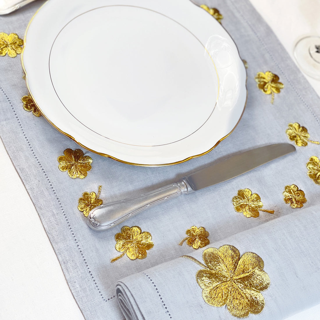 Waww La Table Golden Clover pearl-grey linen placemats by Aurélie Bidermann, set of four, styled on a table setting