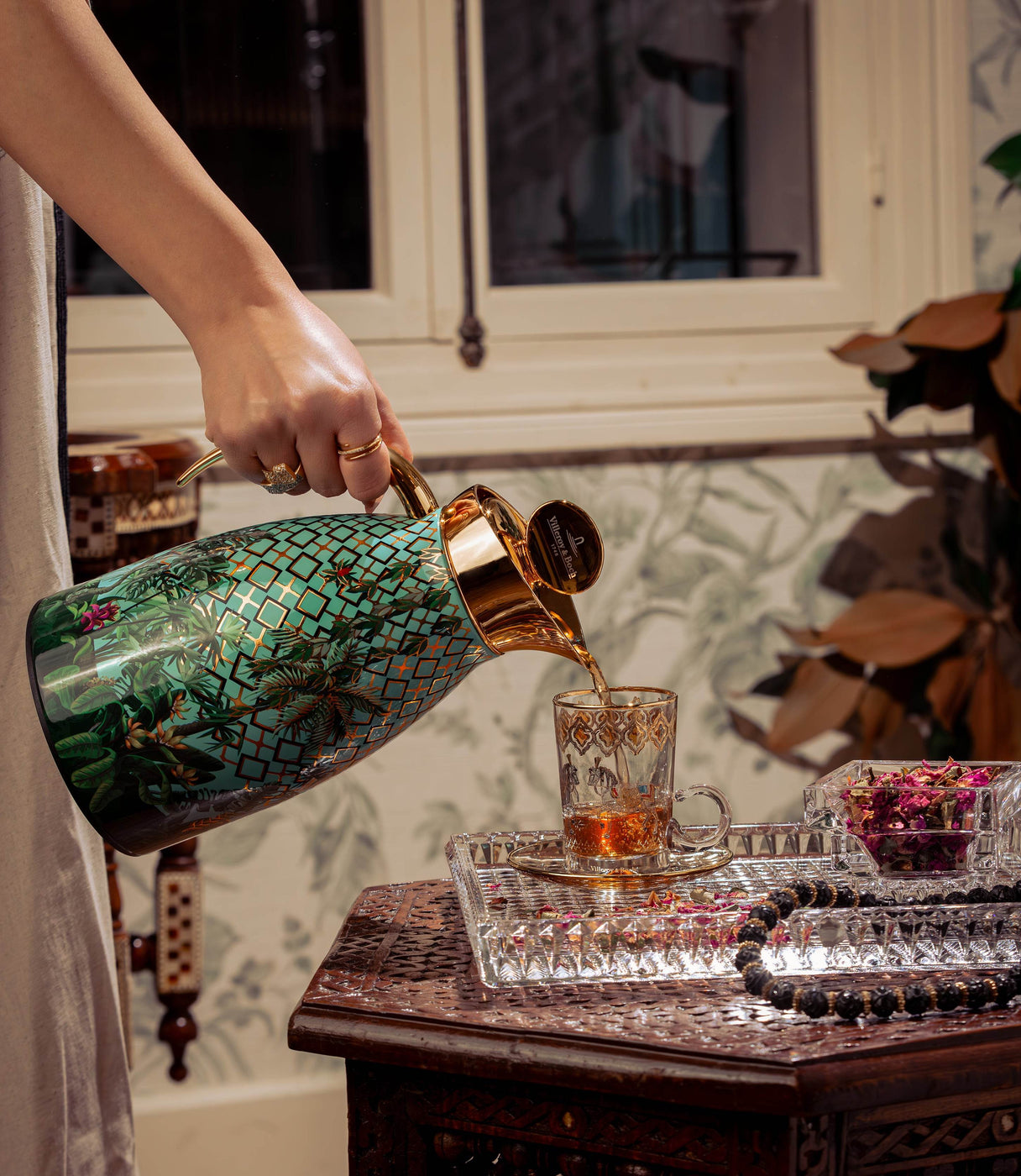 Amazonia 0.7L Thermos Gold Leaves Gold for Home