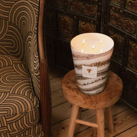 Baobab Collection Sand Siloli 5-wick scented candle in mouth-blown glass, 3kg, styled in a room setting
